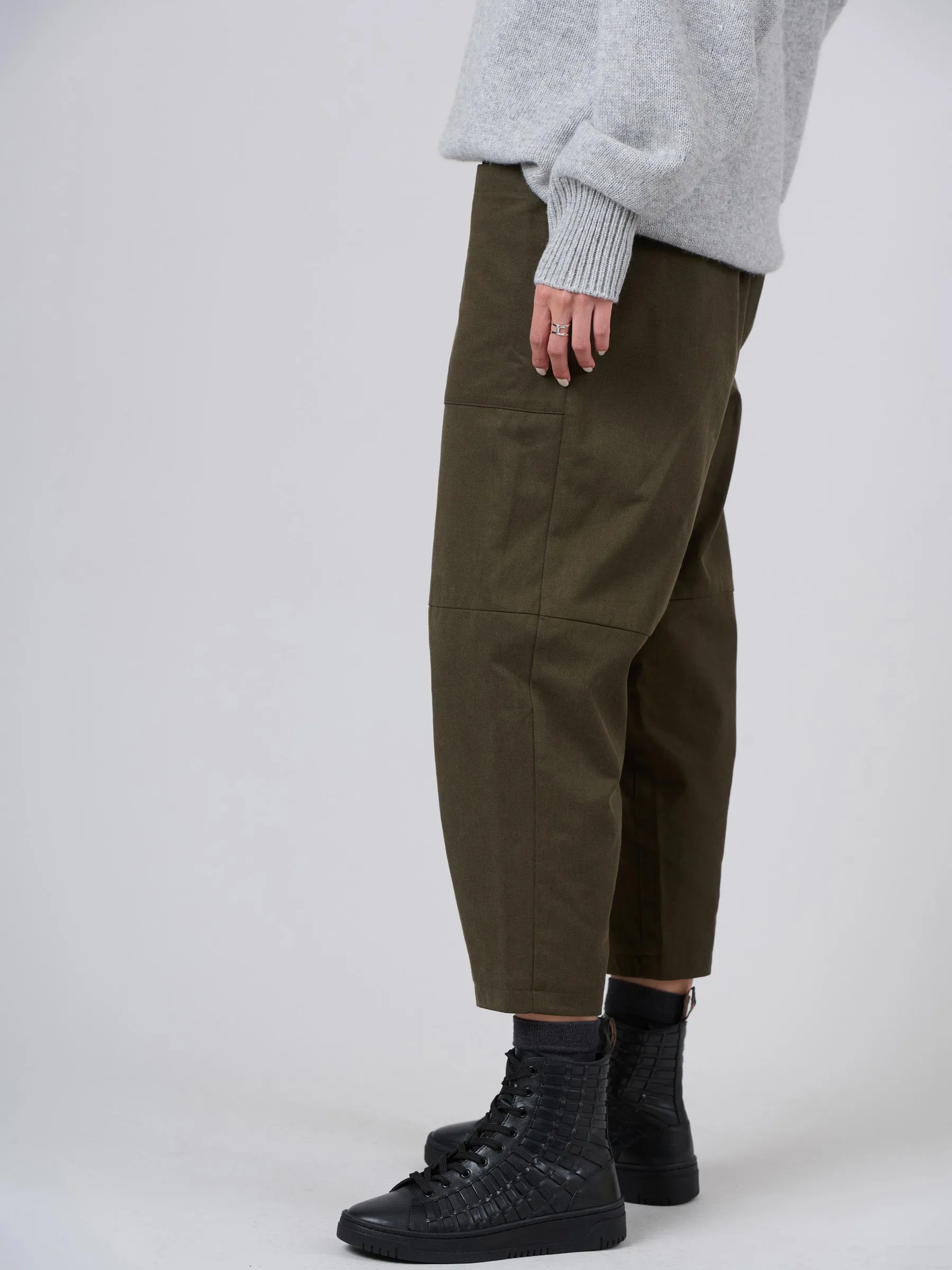 Heavyweight Tencel® Cotton Cropped Barrel Leg Trousers