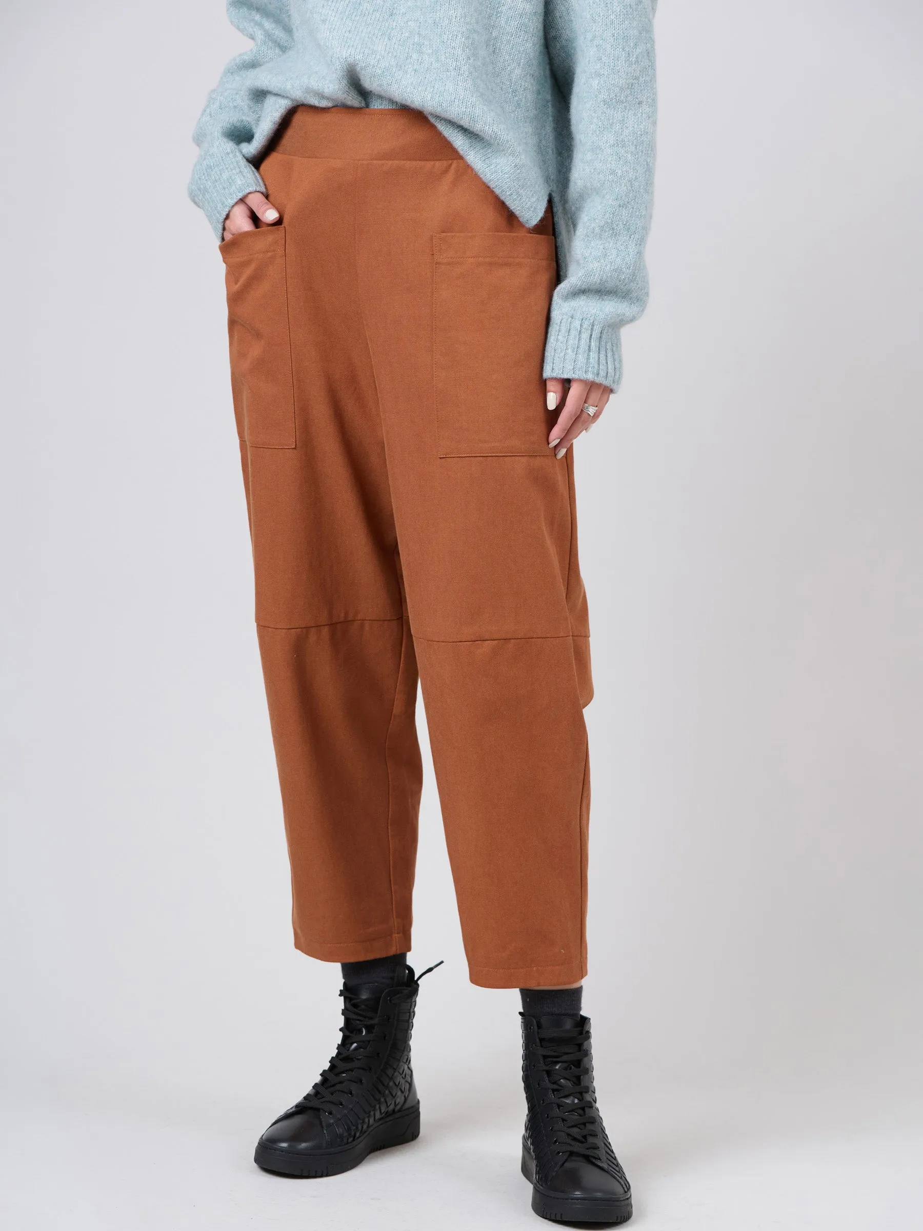 Heavyweight Tencel® Cotton Cropped Barrel Leg Trousers