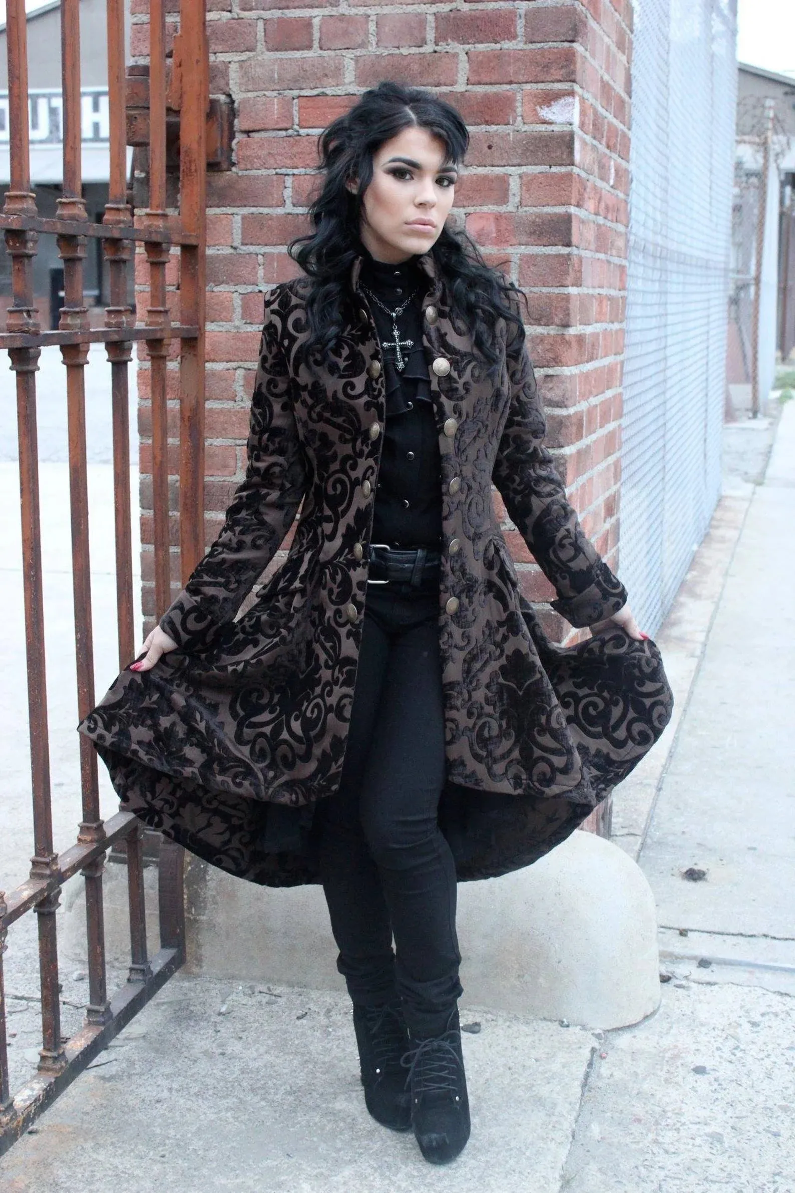 LIONHEART COAT - BROWN VELVET