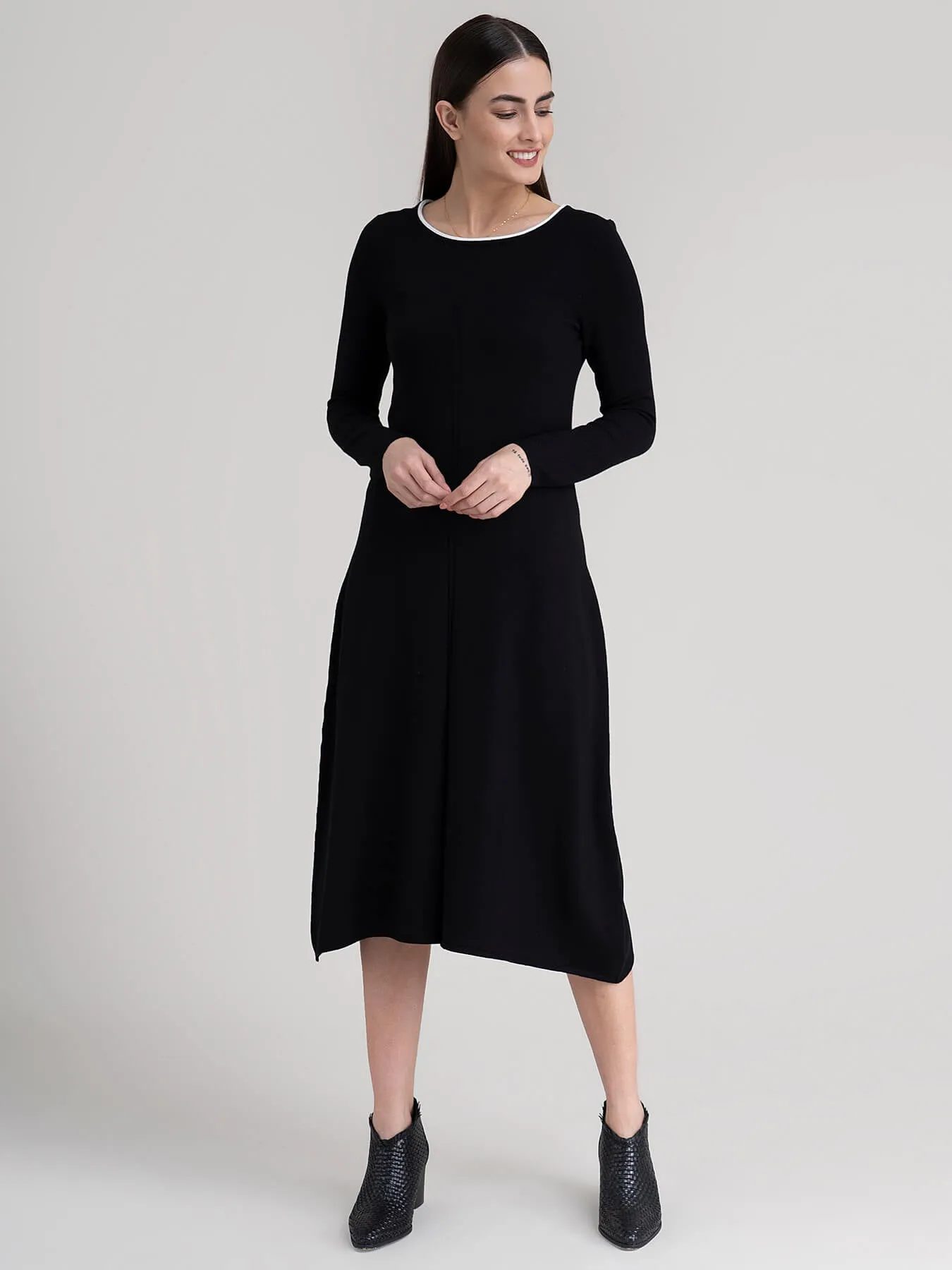 Round Neck Colour Block Sweater Dress - Black