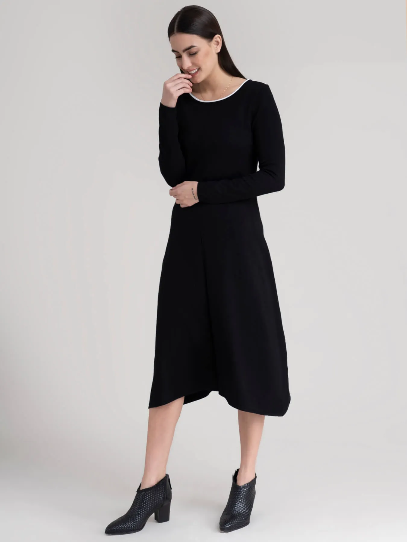 Round Neck Colour Block Sweater Dress - Black